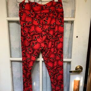 LuLaRoe Tall and Curvy Leggings, Halloween, Skulls, Polyester/Spandex.